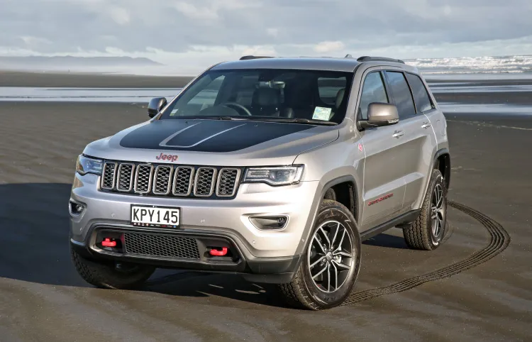 Unleashing the Off-Road Spirit of the 2017 Jeep Grand Cherokee Trailhawk